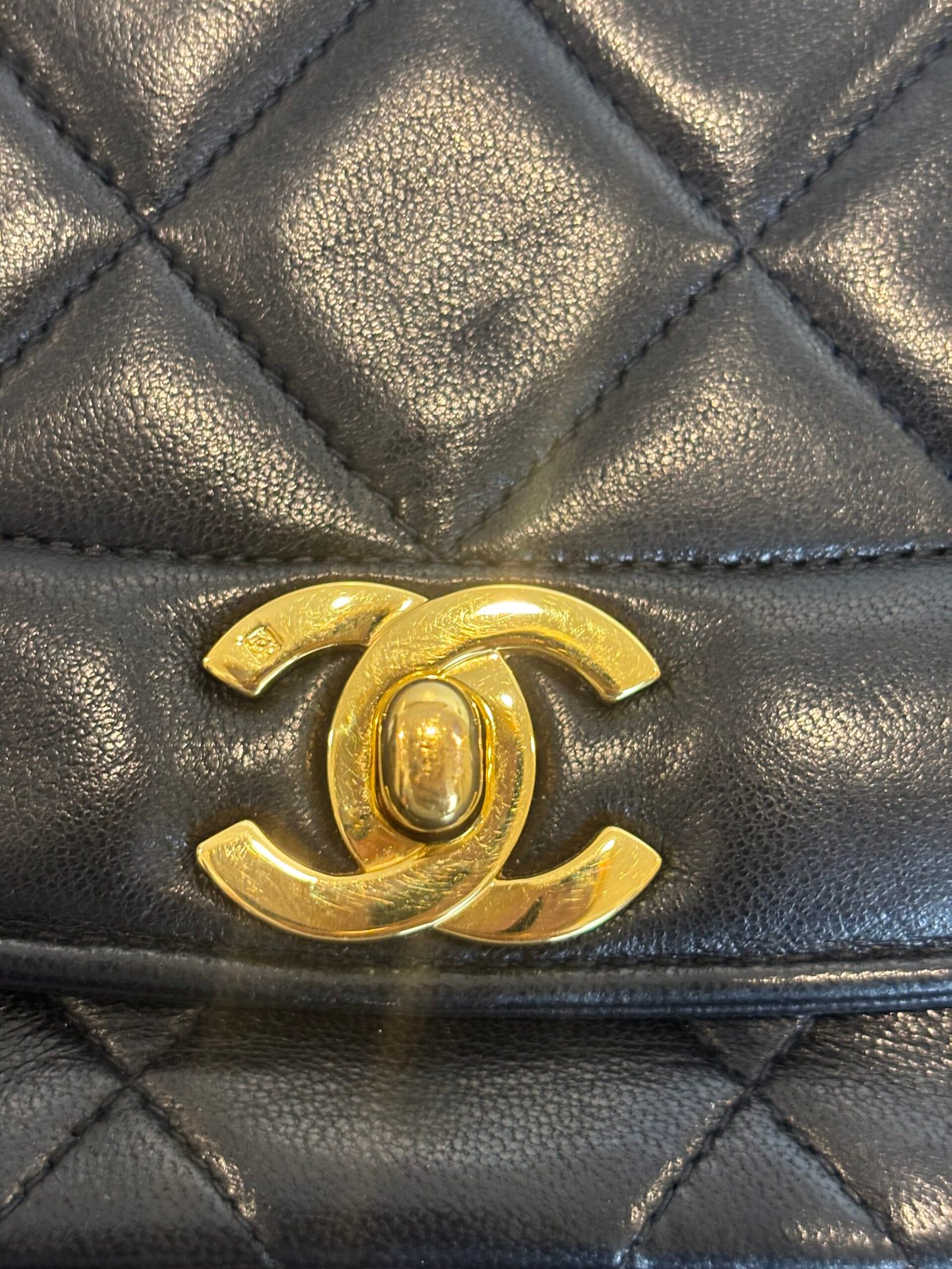 Chanel Diana Medium noir