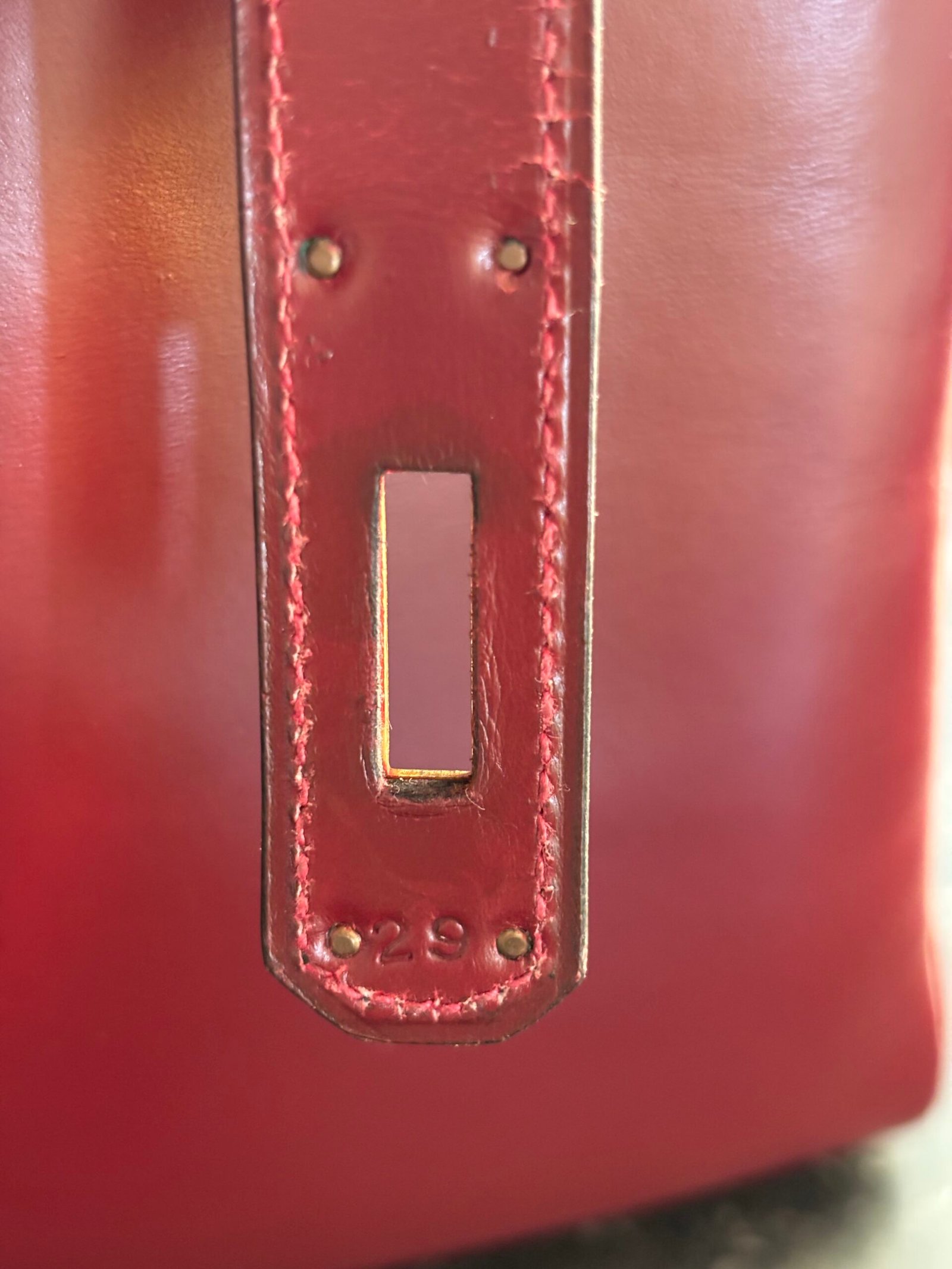 Sac Hermès Kelly 35 Box Rouge H 1981 – Image 5